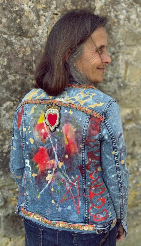 'colour to lift the soul' model back